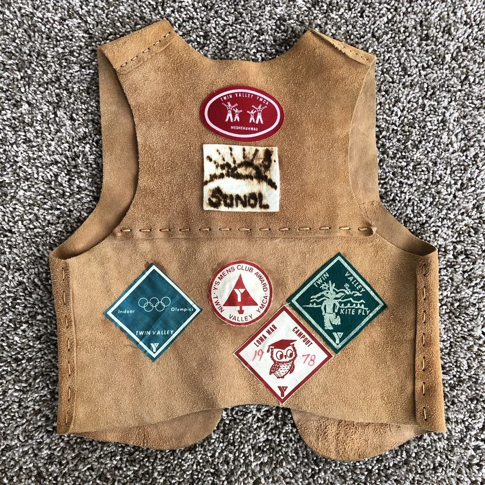 Vintage 70s Indian Guides YMCA Leather Kids Vest Patches Loma Mar CA Twin Valley